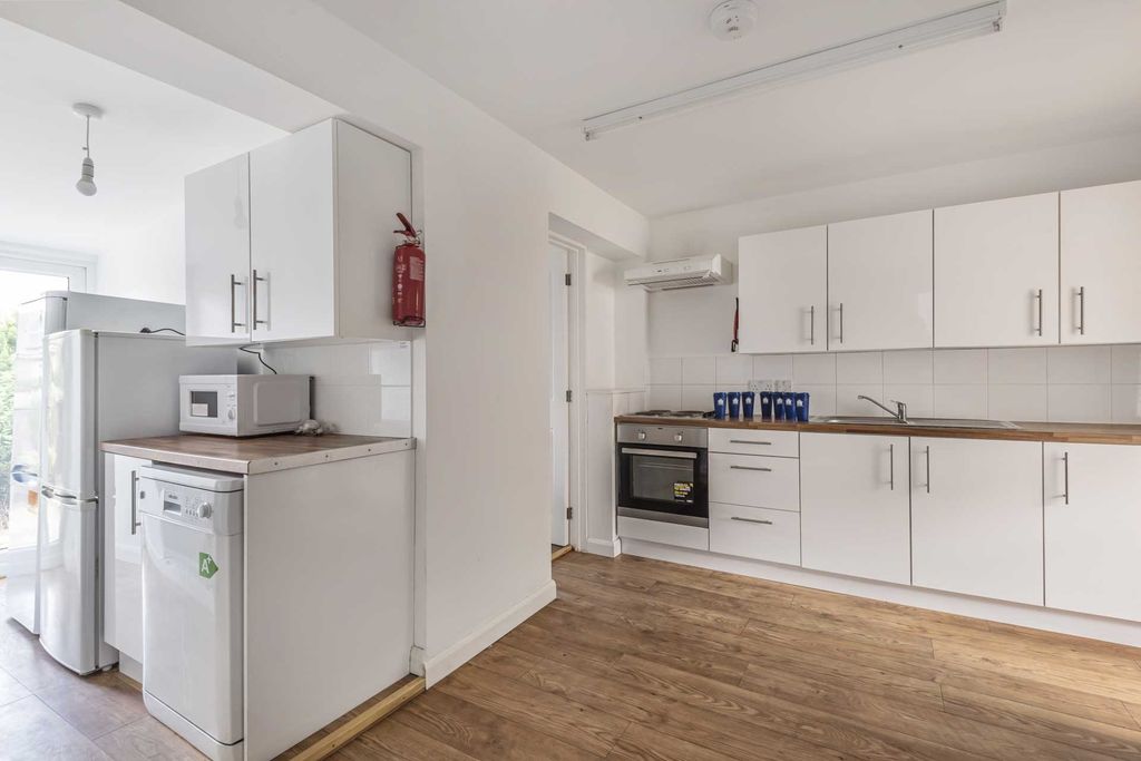 Property photo 3 of 7 Bright, Modern Kitchen With White Fitted Cabinets,...