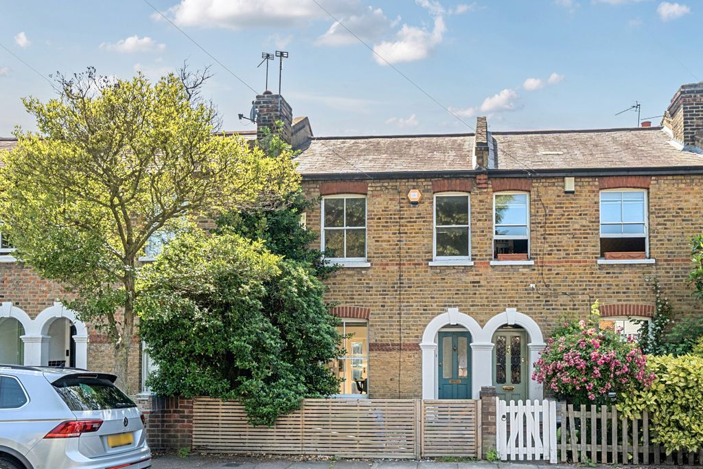Property photo 1 of 19 1483407-17-6A3Aaf...
