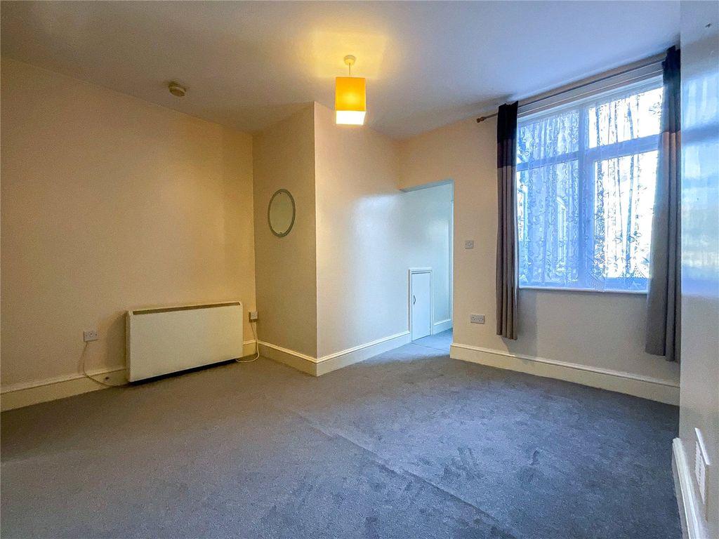 Property photo 2 of 13 Picture No. 05