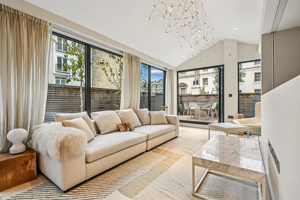 Property photo 2 of 9 Image