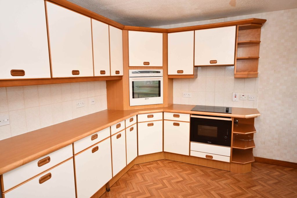 Property photo 1 of 12 Photo