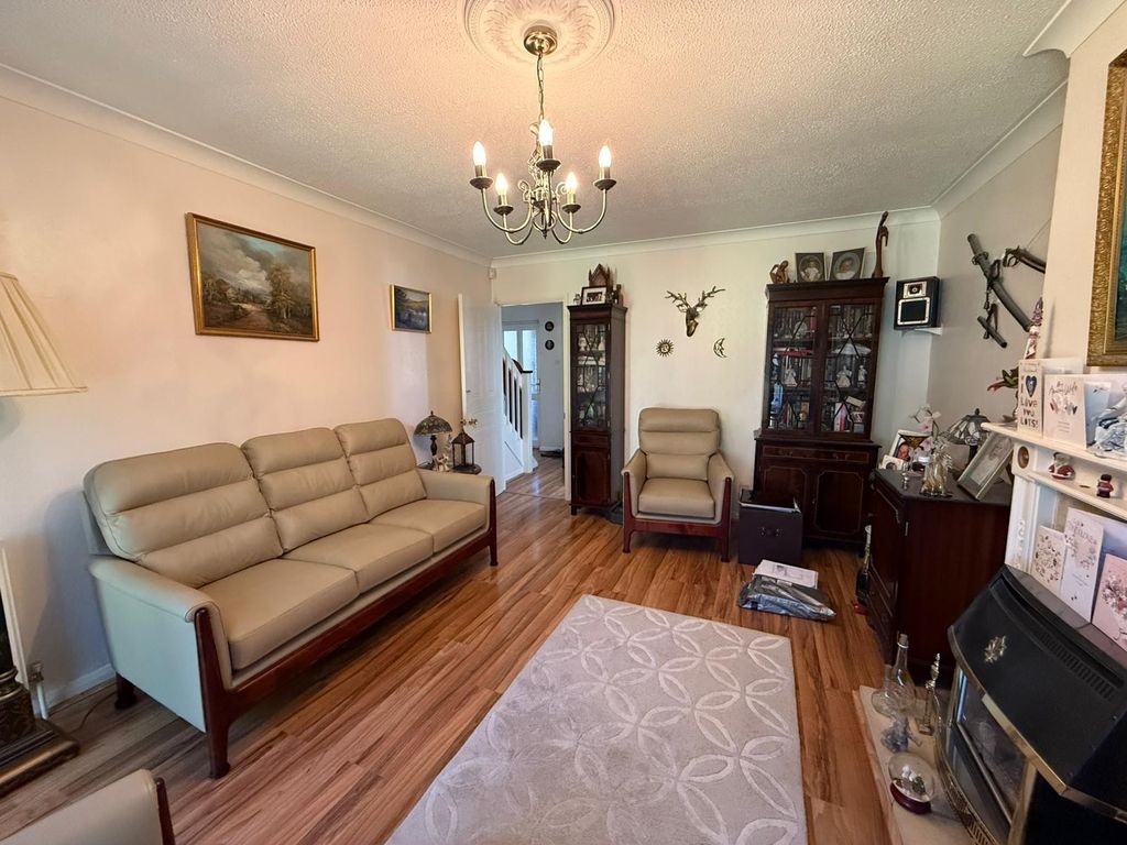 Property photo 3 of 23