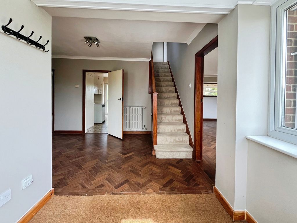 Property photo 3 of 16 Pbox-Img.Jpg
