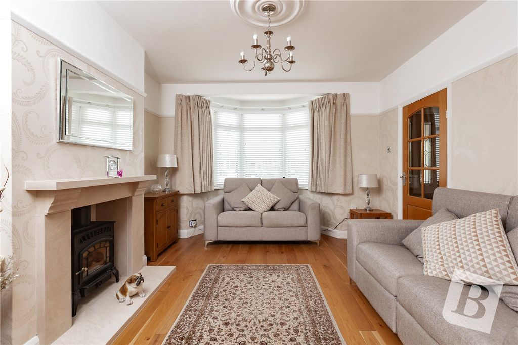 Property photo 2 of 25 Picture No. 24