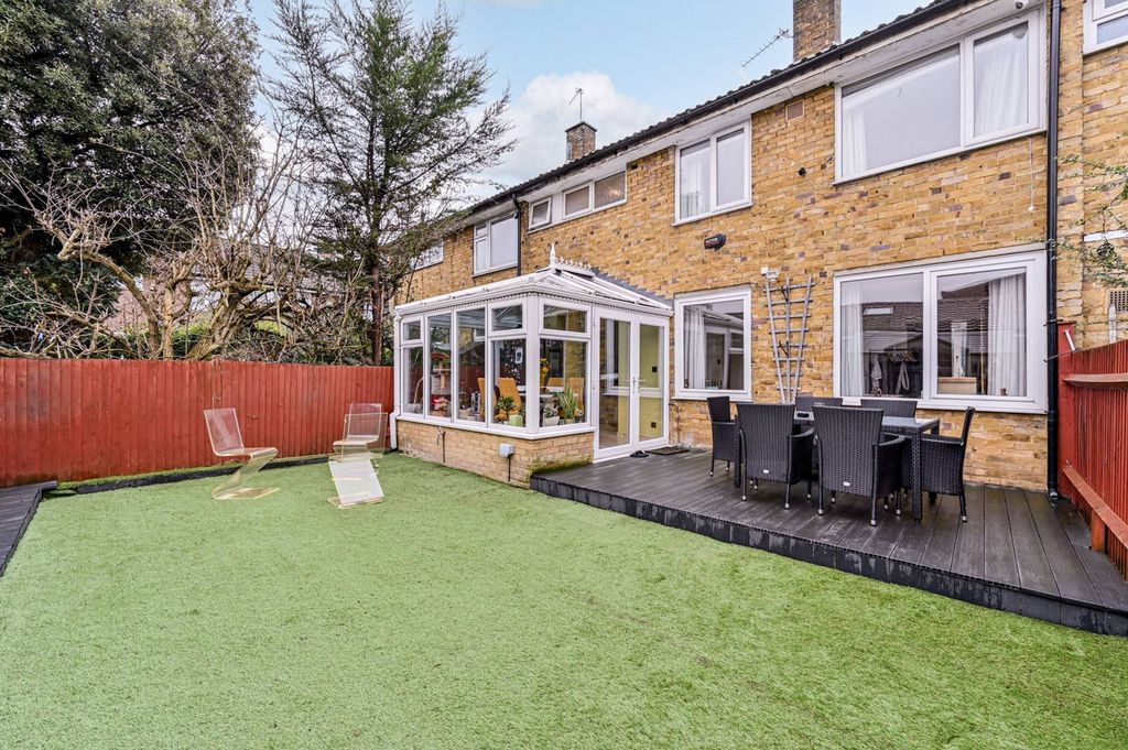 Property photo 1 of 17