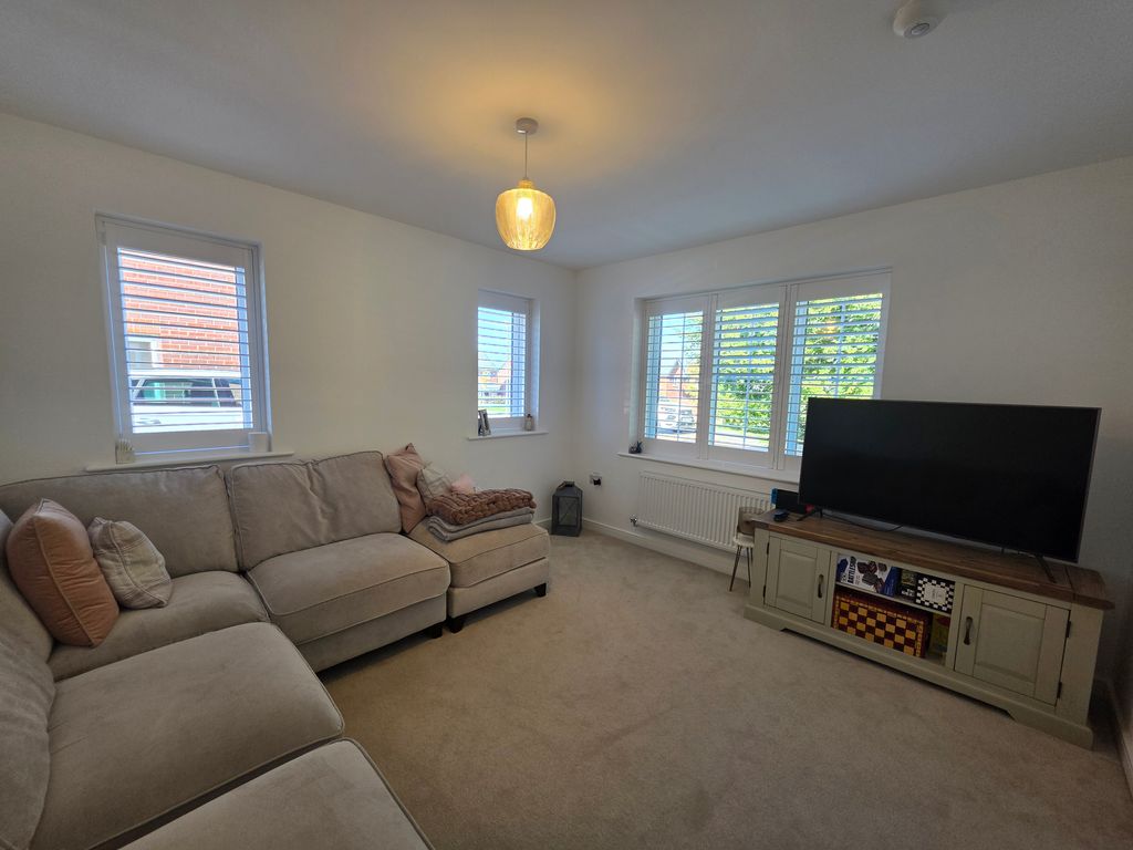 Property photo 2 of 13