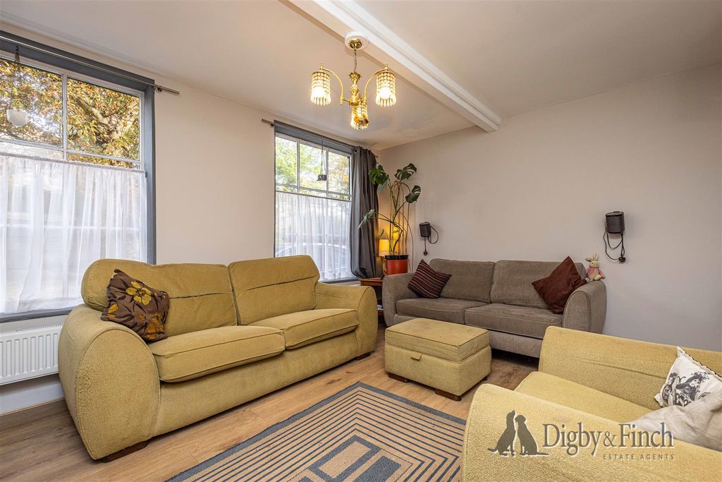 Property photo 3 of 18