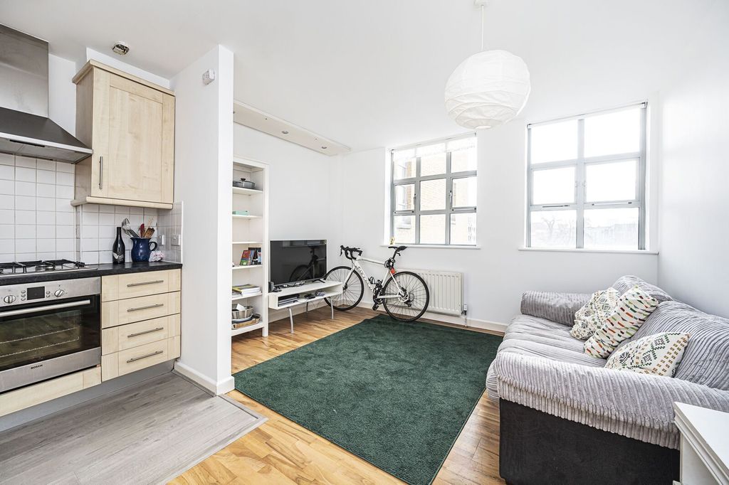 Property photo 1 of 5