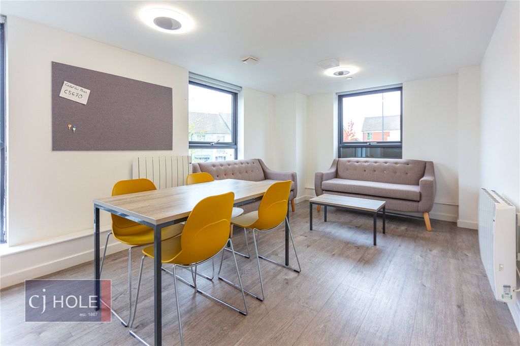 Property photo 3 of 34 Picture No. 95