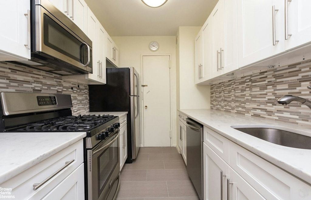 Property photo 2 of 12 <Alttext/>