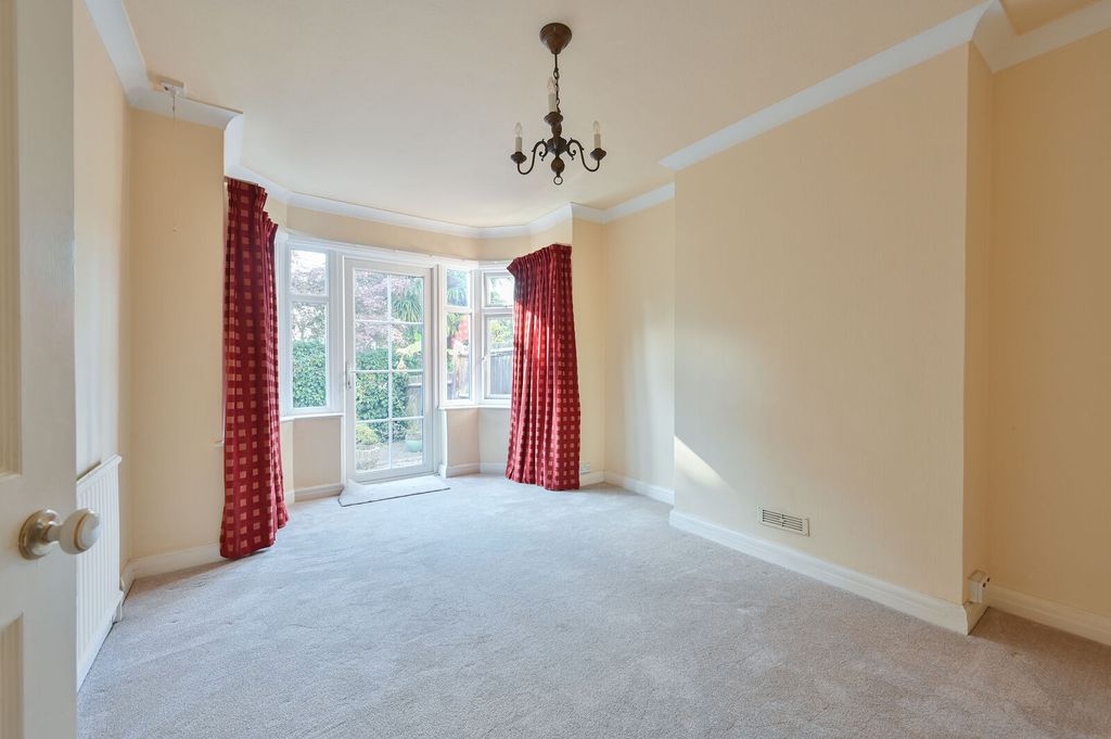 Property photo 3 of 21