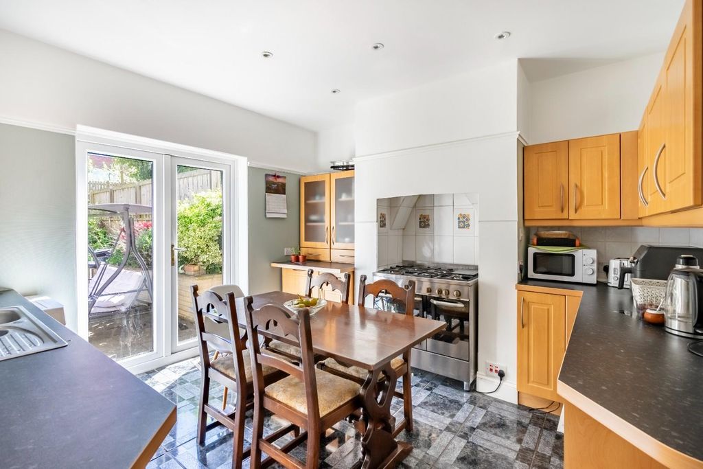 Property photo 3 of 16 Kitchen