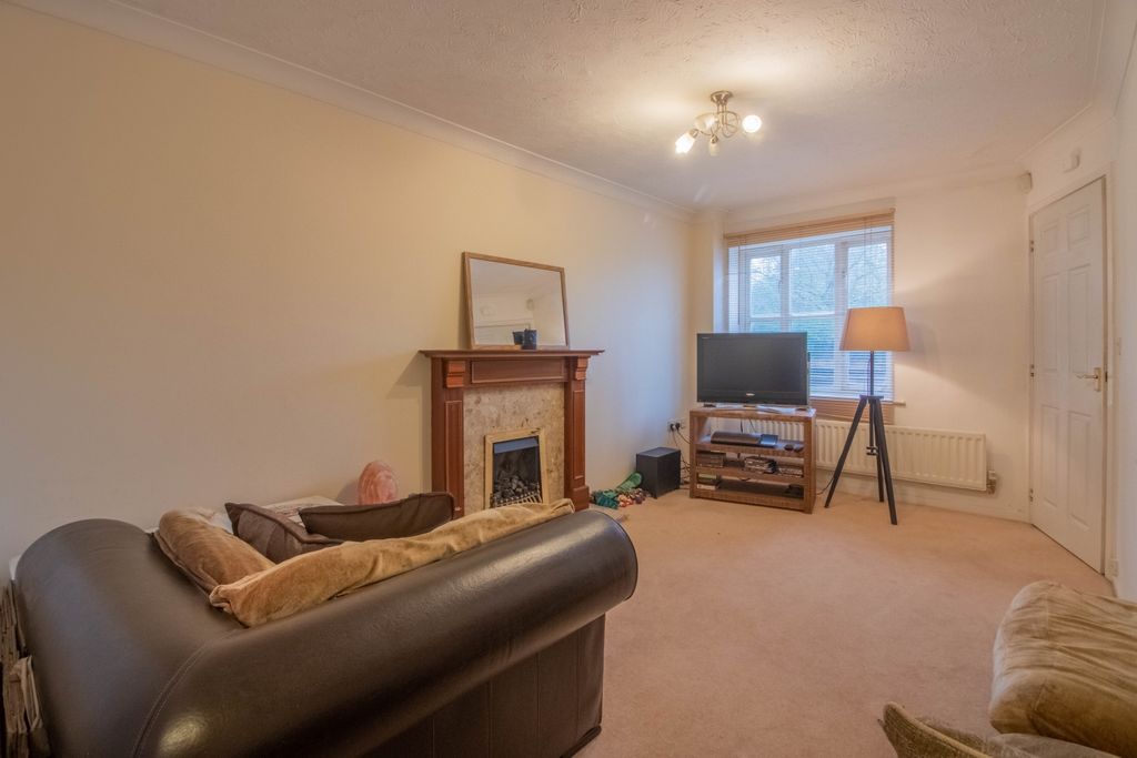 Property photo 2 of 18 Tamworth-20