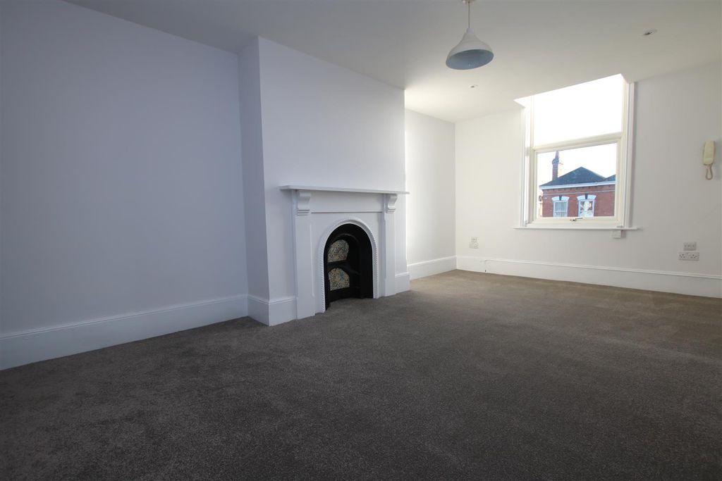 Property photo 3 of 8 Living Room.Jpg