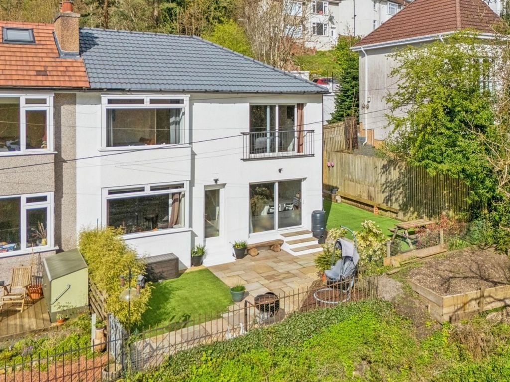 Property photo 1 of 27