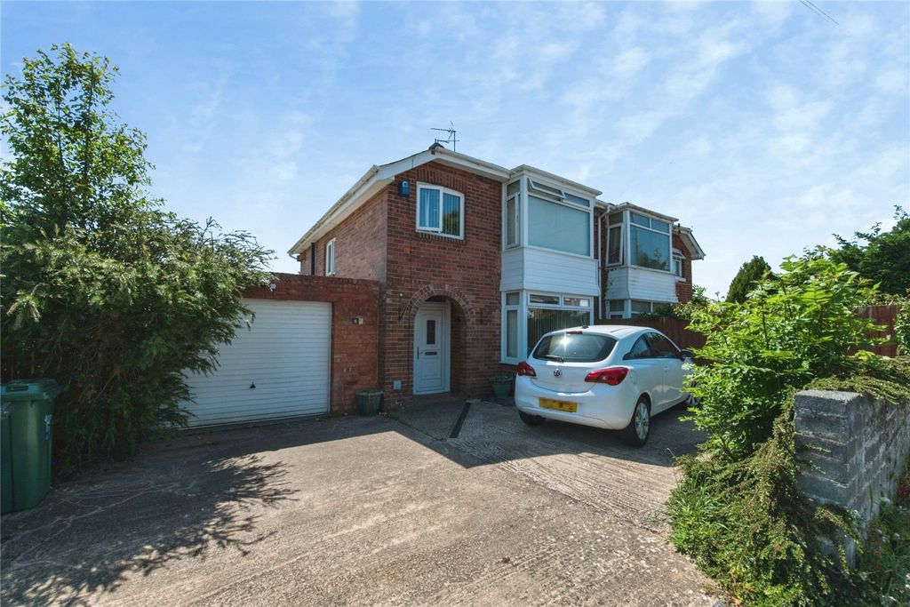 Property photo 1 of 17 Picture No. 12