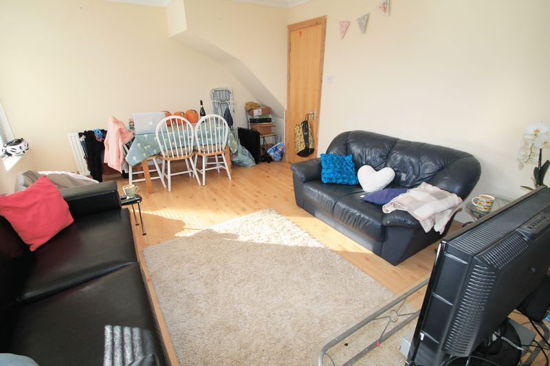 Property photo 3 of 13 Photo 7