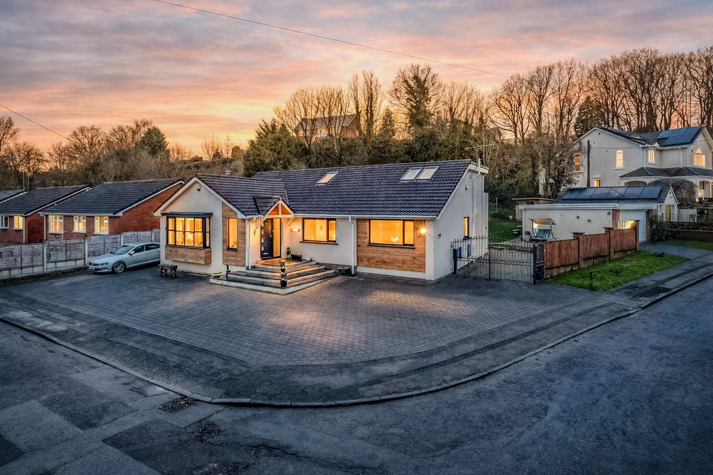 Property photo 1 of 66