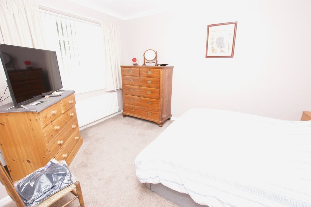 Property photo 3 of 8 Picture No. 04