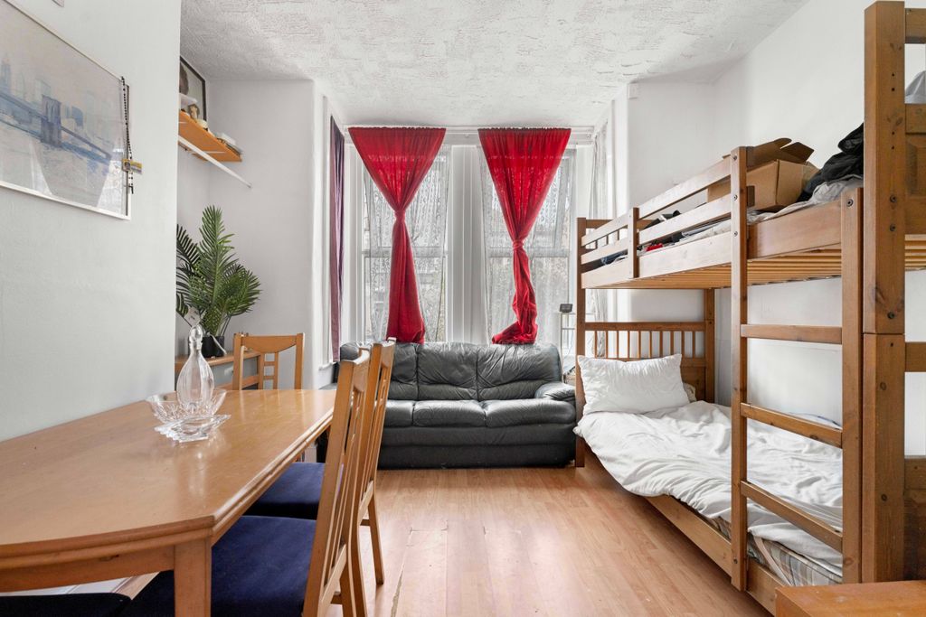 Property photo 2 of 15 _Akp8195