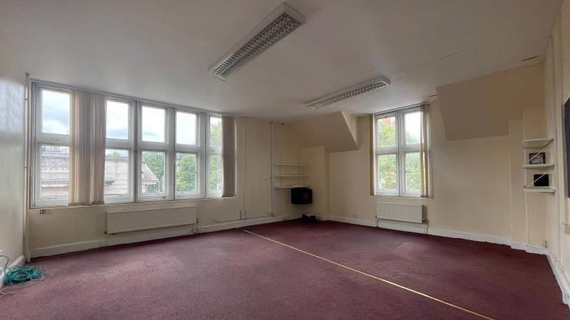 Property photo 2 of 4