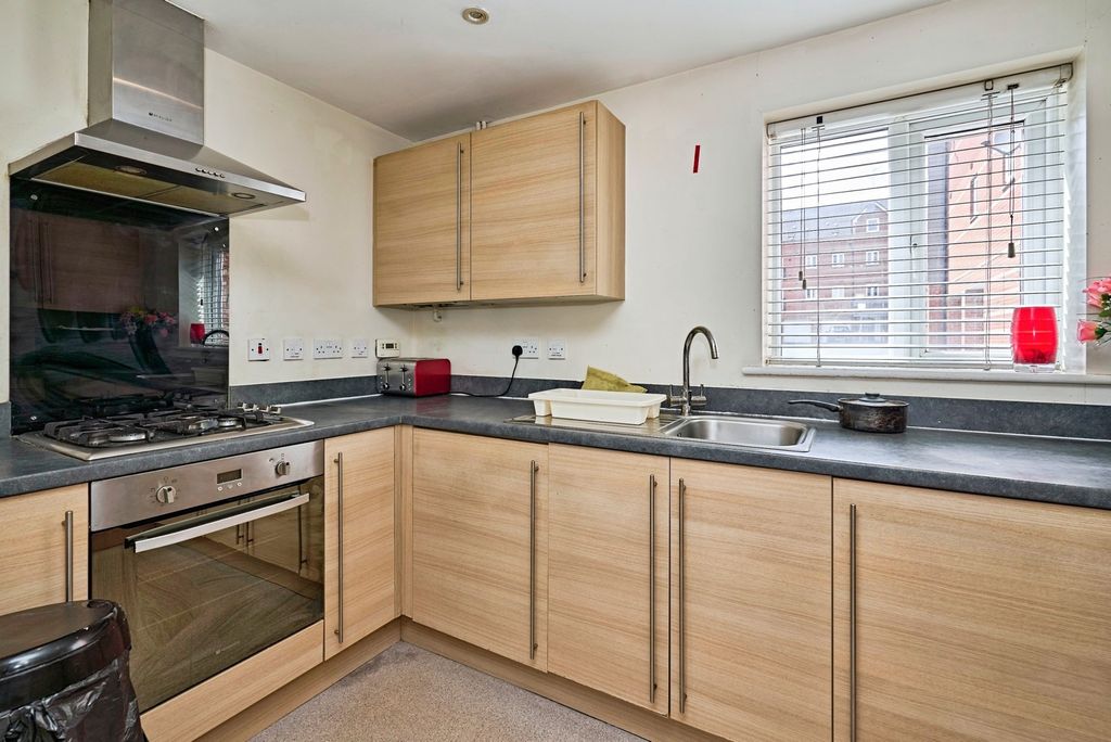 Property photo 3 of 20 Pbox-Img.Jpg