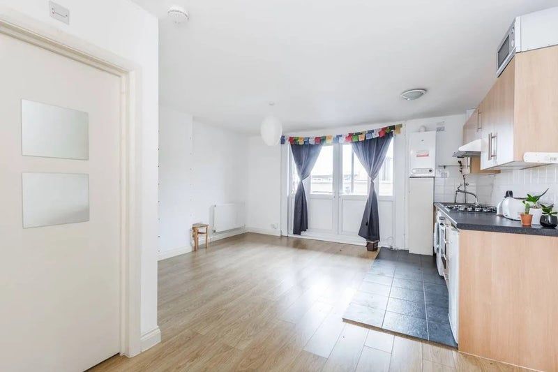 Property photo 2 of 8