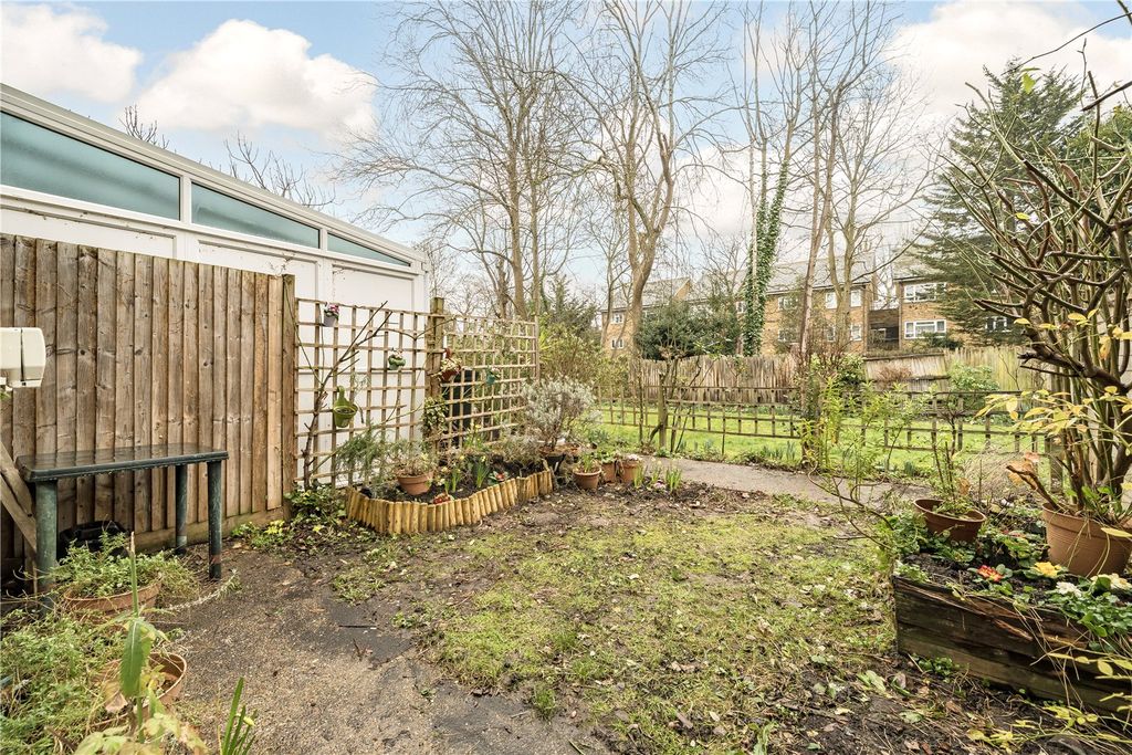 Property photo 3 of 10 Picture No. 11