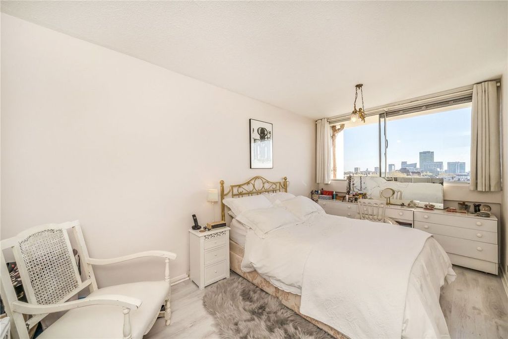 Property photo 3 of 4