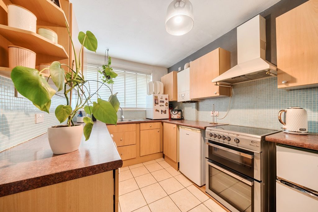 Property photo 3 of 11 4392316