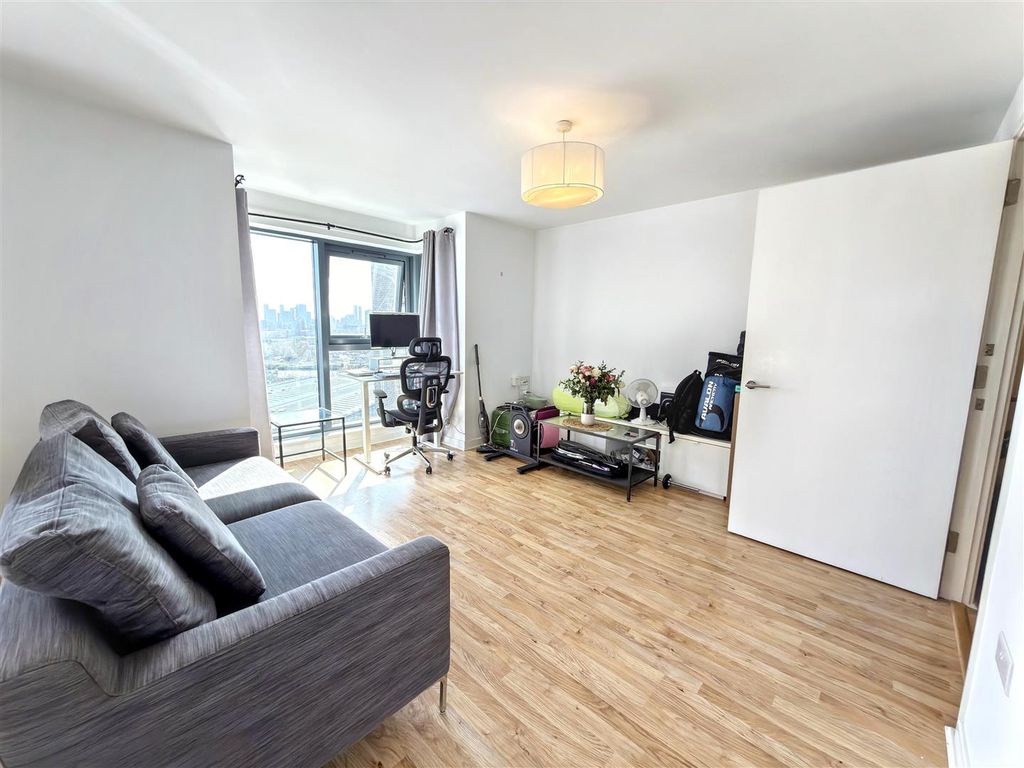 Property photo 3 of 14 Lounge/ Diner