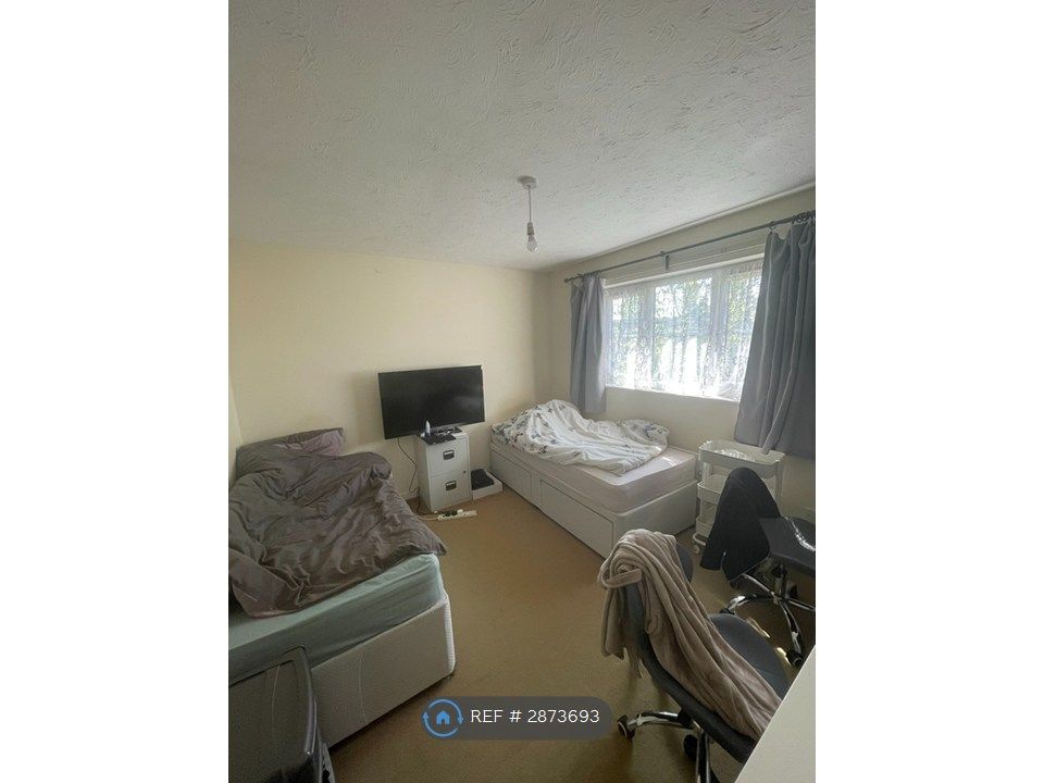 Property photo 2 of 3