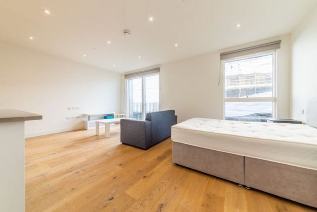 Property photo 3 of 12