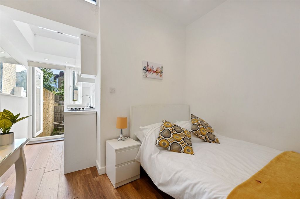 Property photo 2 of 7 Picture No. 05