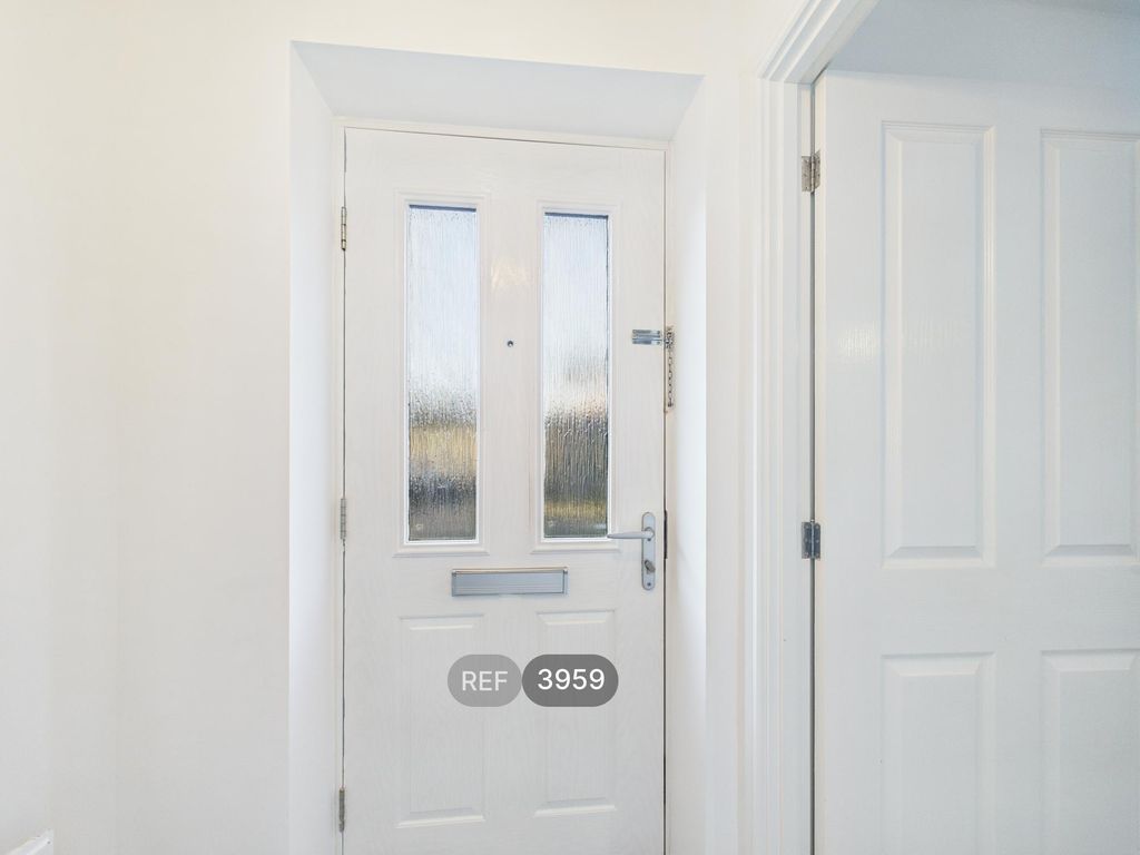 Property photo 2 of 27 Entry