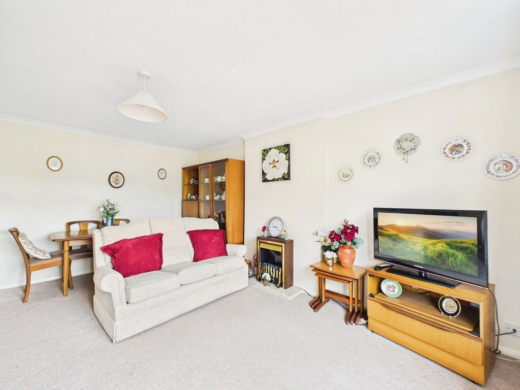 Property photo 3 of 16