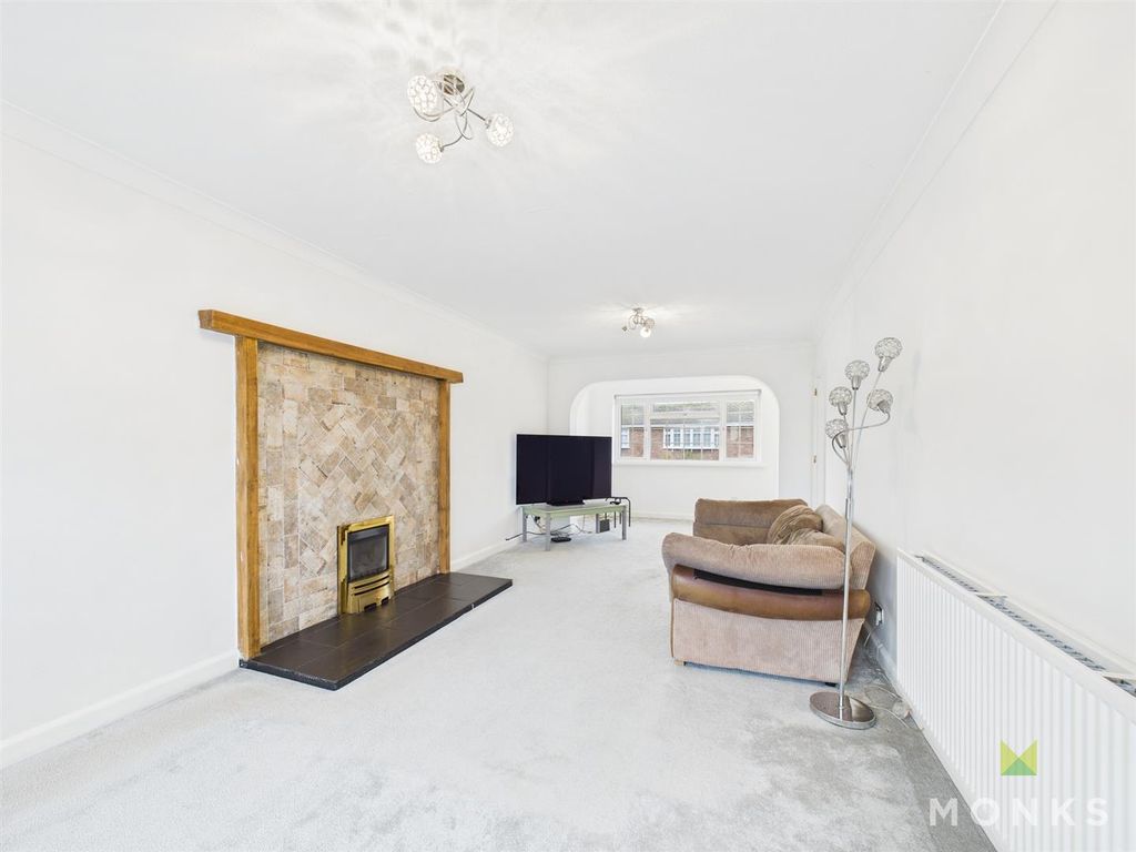 Property photo 3 of 32 Cam05160G0-Pr0041-Still007.Jpg