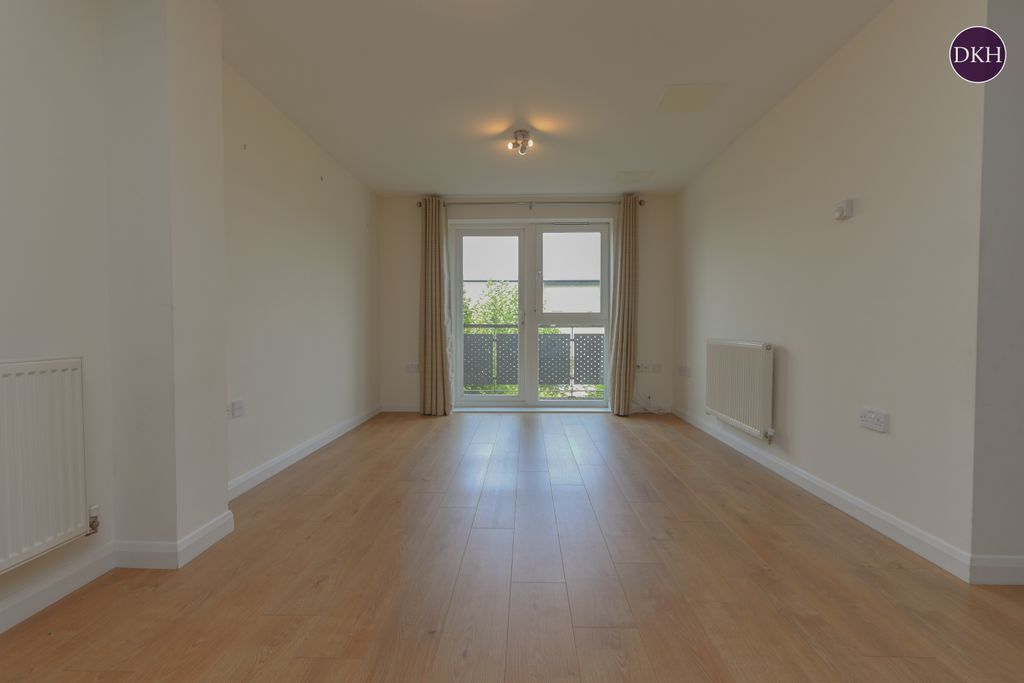 Property photo 2 of 13 Photo 02