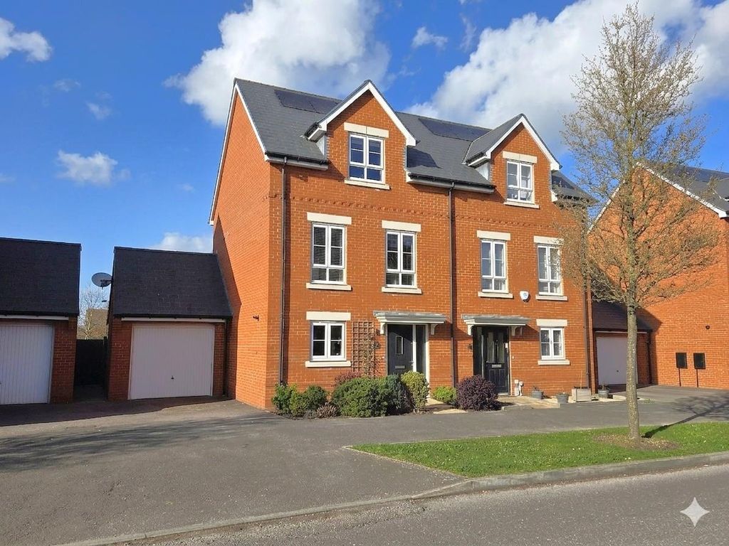 Property photo 1 of 15 Gemini_Generated_Image_974Nkz974Nkz974N.Jpg