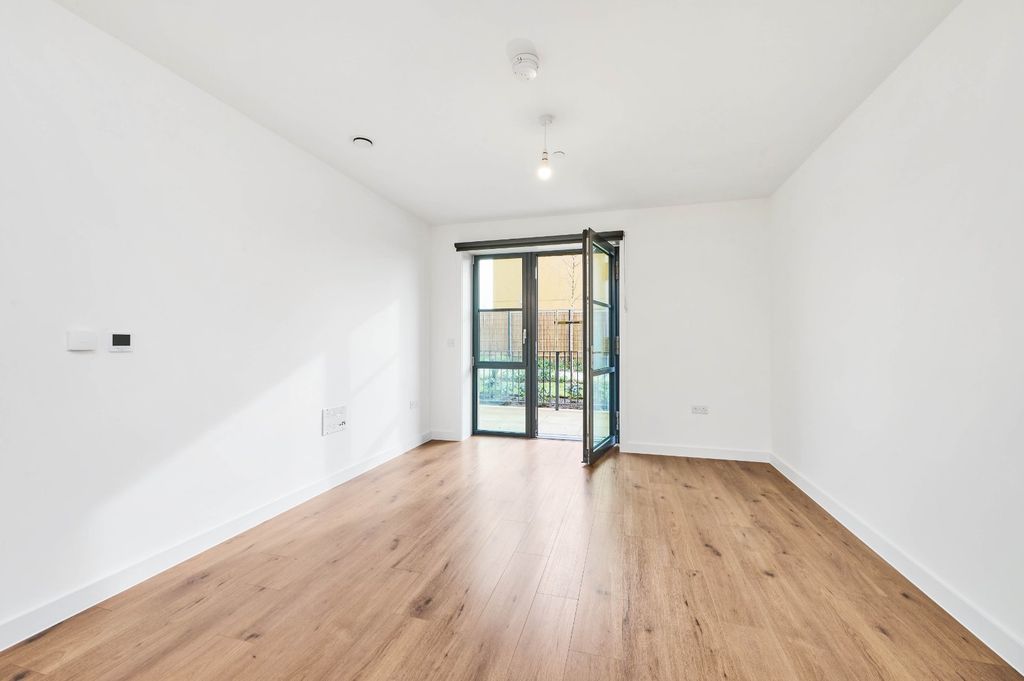 Property photo 2 of 5 Picture No. 02