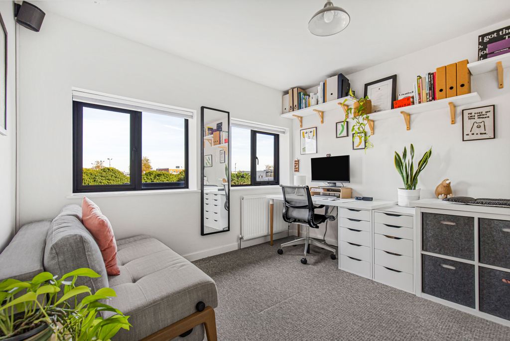 Property photo 3 of 22 274885