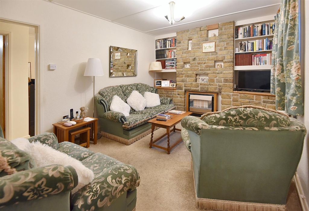 Property photo 2 of 11 Sitting Room