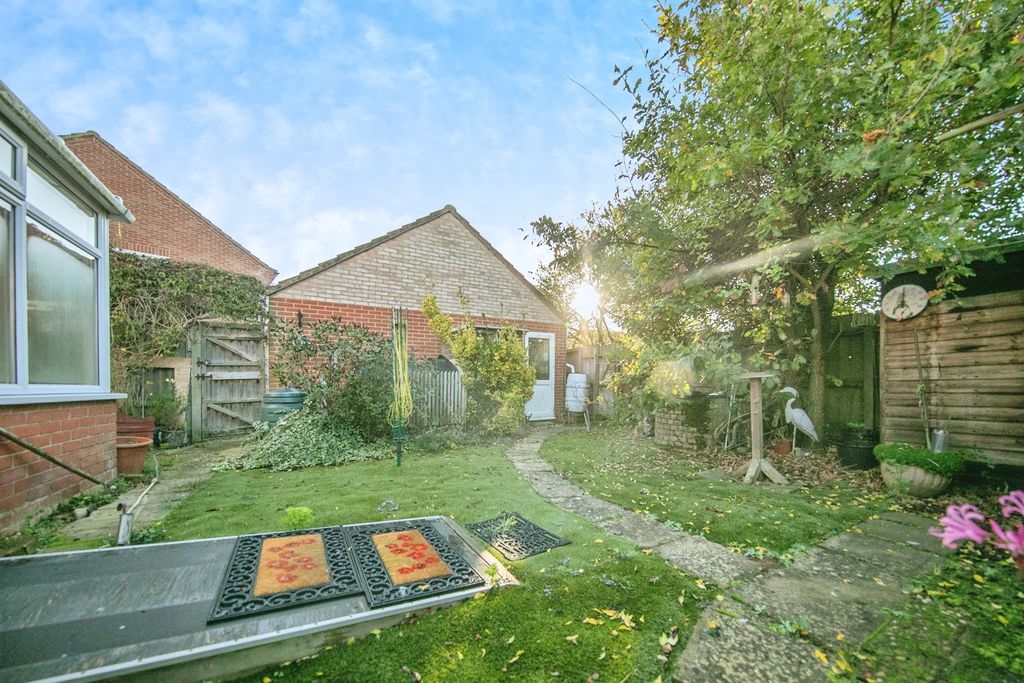 Property photo 2 of 17