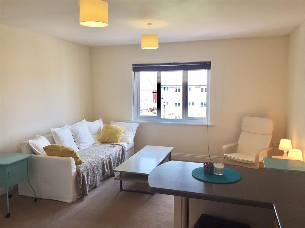 Property photo 2 of 9 Open Plan Living Room And Kitchen