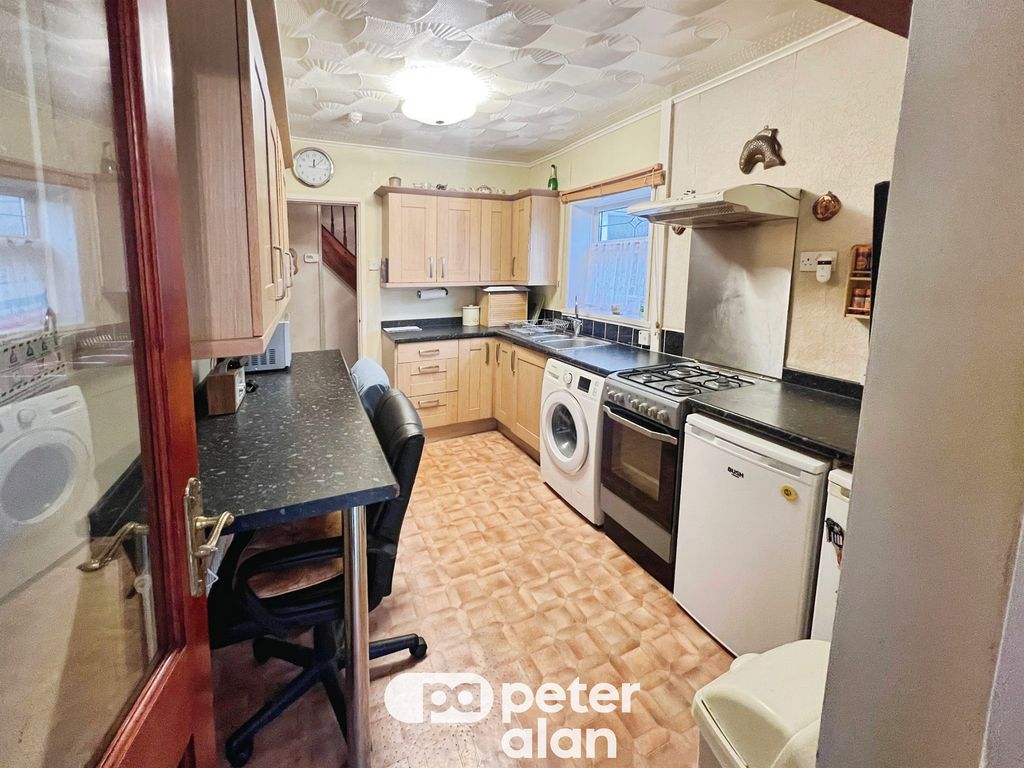 Property photo 3 of 9