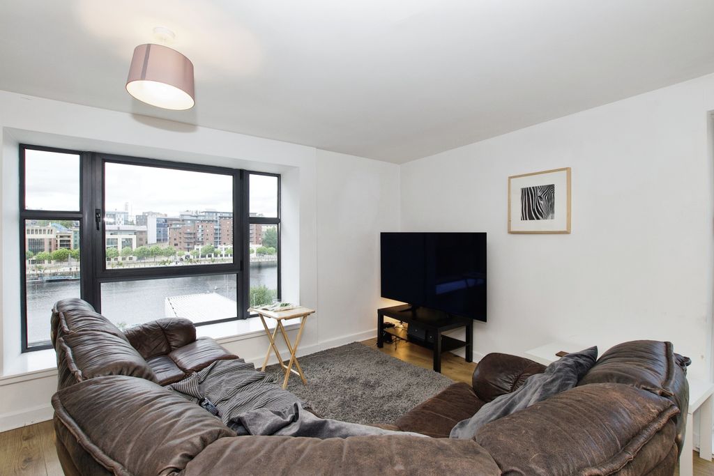 Property photo 1 of 15 Photography