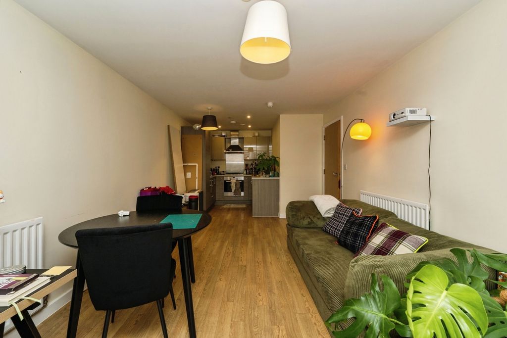 Property photo 1 of 15 Pbox-Img.Jpg