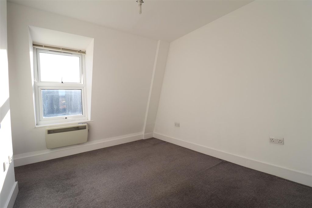 Property photo 3 of 8 Img_1900.Jpg