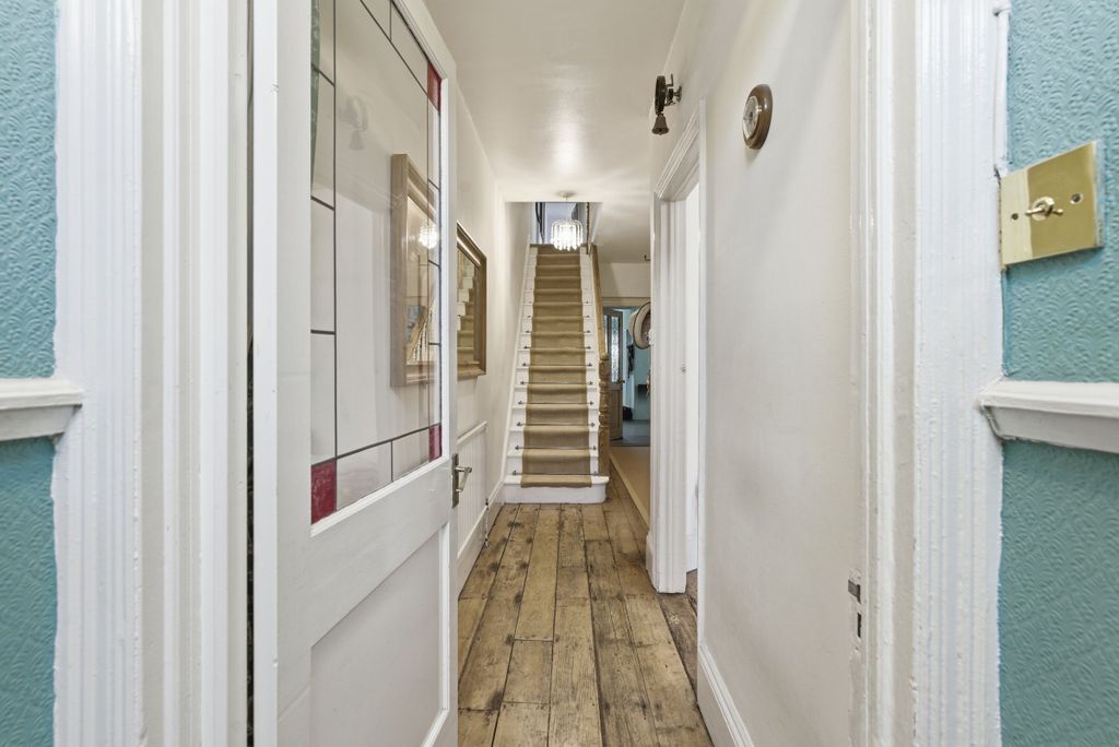 Property photo 2 of 45