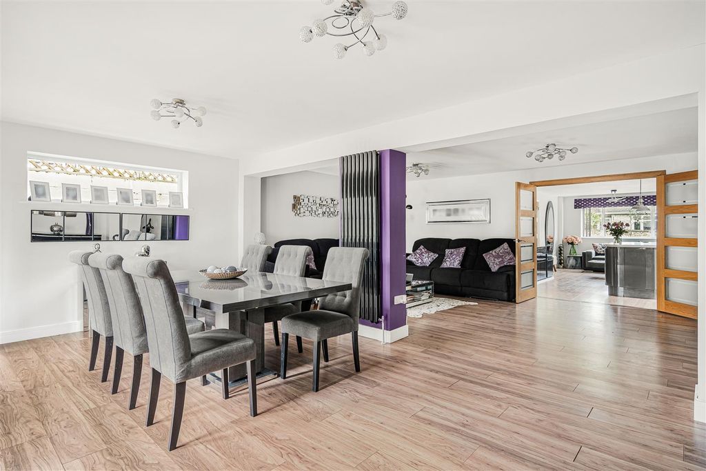 Property photo 3 of 28 7_73888.Jpg